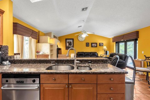 Villa ou maison à vendre à Coral Springs, Floride: 4 chambres, 232.53 m2 № 2263364 - photo 18