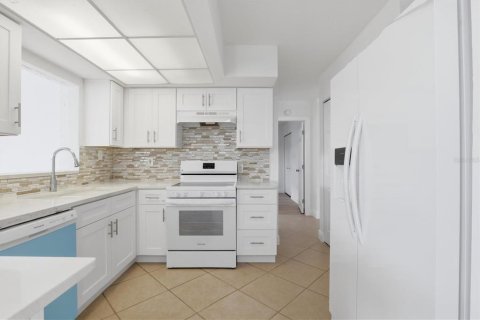 Villa ou maison à vendre à Hudson, Floride: 2 chambres, 118.08 m2 № 2209644 - photo 30