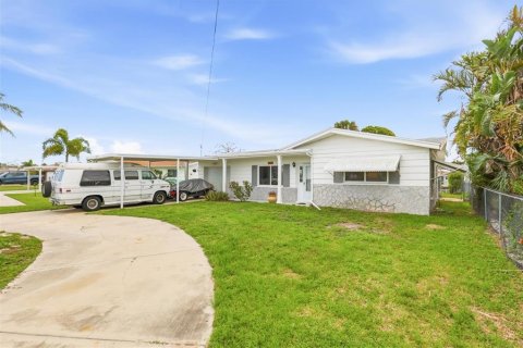 Villa ou maison à vendre à Hudson, Floride: 2 chambres, 118.08 m2 № 2209644 - photo 21