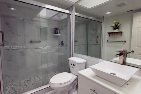 Condominio en venta en Pembroke Pines, Florida, 2 dormitorios, 110.74 m2 № 1845892 - foto 25