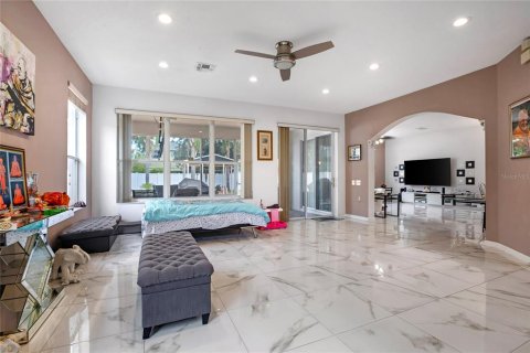 House in Casselberry, Florida 4 bedrooms, 232.35 sq.m. № 1883266 - photo 11