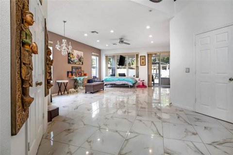 House in Casselberry, Florida 4 bedrooms, 232.35 sq.m. № 1883266 - photo 8