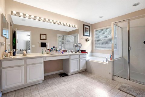 House in Casselberry, Florida 4 bedrooms, 232.35 sq.m. № 1883266 - photo 26