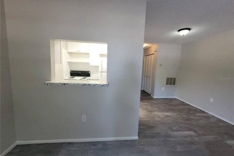 Copropriété à louer à Tarpon Springs, Floride: 1 chambre, 55.74 m2 № 2428966 - photo 5