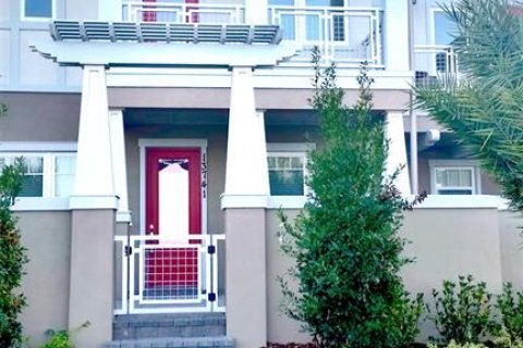 Adosado en alquiler en Orlando, Florida, 3 dormitorios, 164.99 m2 № 1904169 - foto 1