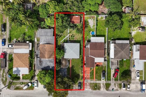 Casa en venta en Miami, Florida, 2 dormitorios, 85.28 m2 № 1953538 - foto 3