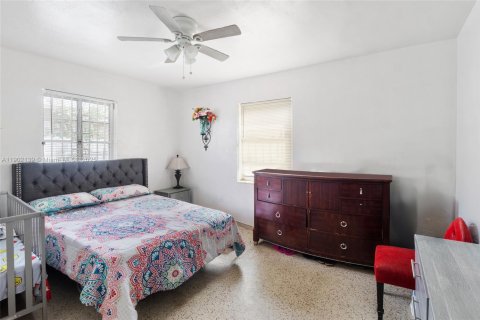 Casa en venta en Miami, Florida, 2 dormitorios, 85.28 m2 № 1953538 - foto 4