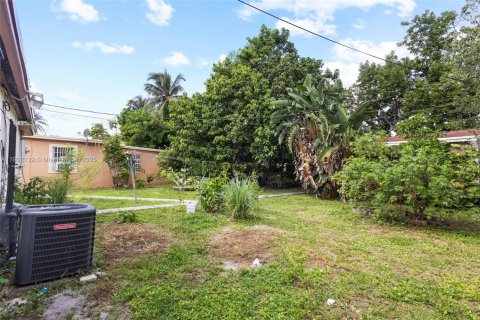 Casa en venta en Miami, Florida, 2 dormitorios, 85.28 m2 № 1953538 - foto 15