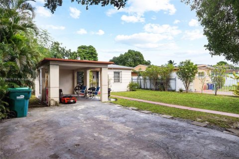 Casa en venta en Miami, Florida, 2 dormitorios, 85.28 m2 № 1953538 - foto 22