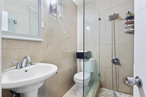 Casa en venta en Miami, Florida, 2 dormitorios, 85.28 m2 № 1953538 - foto 7