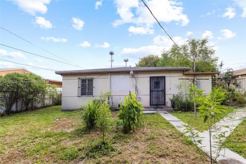 Casa en venta en Miami, Florida, 2 dormitorios, 85.28 m2 № 1953538 - foto 17