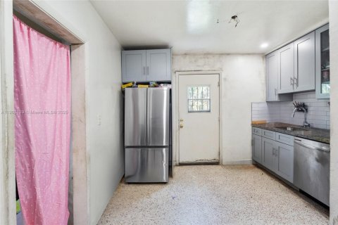 Casa en venta en Miami, Florida, 2 dormitorios, 85.28 m2 № 1953538 - foto 6