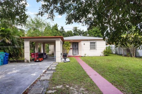 Casa en venta en Miami, Florida, 2 dormitorios, 85.28 m2 № 1953538 - foto 21