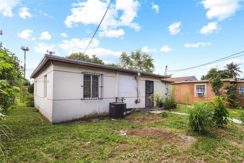 Casa en venta en Miami, Florida, 2 dormitorios, 85.28 m2 № 1953538 - foto 16