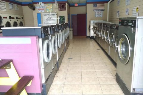 Commercial property in Deltona, Florida 148.64 sq.m. № 2376617 - photo 3