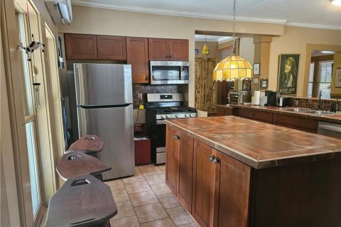 Casa en venta en Crystal River, Florida, 4 dormitorios, 277.87 m2 № 1744561 - foto 14