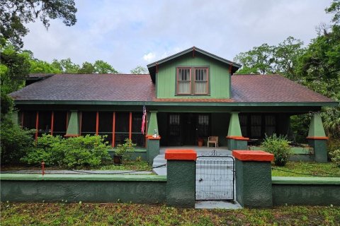 Casa en venta en Crystal River, Florida, 4 dormitorios, 277.87 m2 № 1744561 - foto 1
