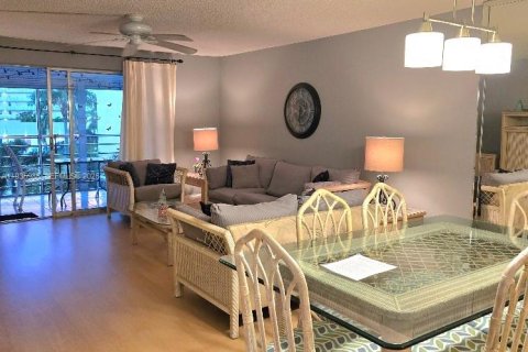 Condo in Dania Beach, Florida, 2 bedrooms  № 1994073 - photo 9