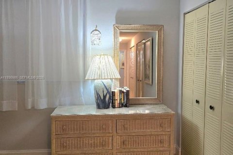 Condo in Dania Beach, Florida, 2 bedrooms  № 1994073 - photo 12