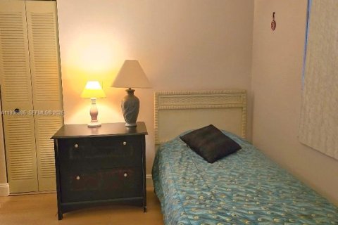 Condo in Dania Beach, Florida, 2 bedrooms  № 1994073 - photo 17