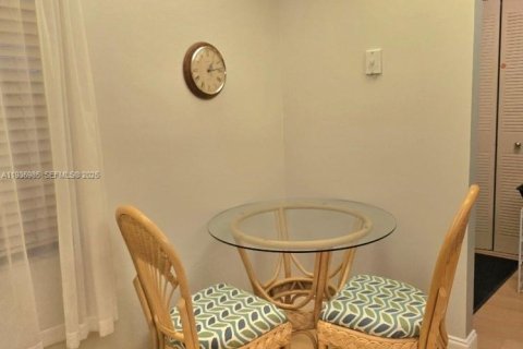 Condo in Dania Beach, Florida, 2 bedrooms  № 1994073 - photo 5