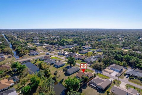 Villa ou maison à vendre à Port Charlotte, Floride: 3 chambres, 160.91 m2 № 2197081 - photo 7