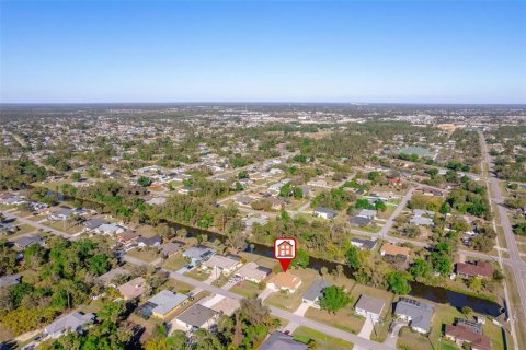 Villa ou maison à vendre à Port Charlotte, Floride: 3 chambres, 160.91 m2 № 2197081 - photo 10