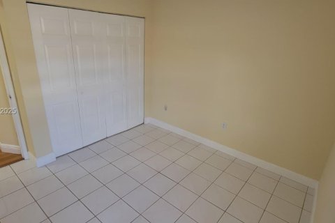 Casa en alquiler en Sweetwater, Florida, 3 dormitorios, 104.79 m2 № 1987463 - foto 22