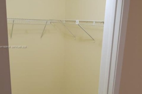 Casa en alquiler en Sweetwater, Florida, 3 dormitorios, 104.79 m2 № 1987463 - foto 26