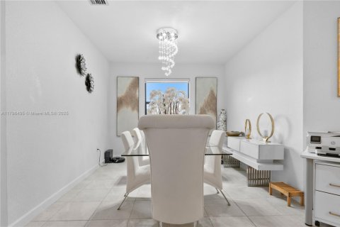 Casa en venta en Miami, Florida, 4 dormitorios, 176.89 m2 № 1936159 - foto 10
