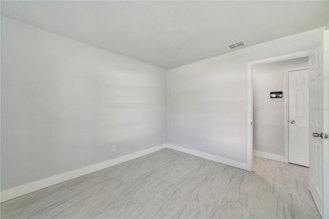 House in Orlando, Florida 3 bedrooms, 96.62 sq.m. № 1883923 - photo 20