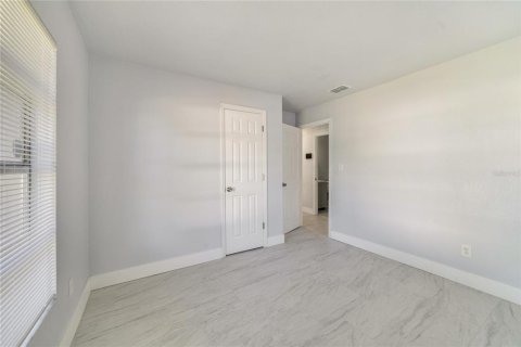 House in Orlando, Florida 3 bedrooms, 96.62 sq.m. № 1883923 - photo 16