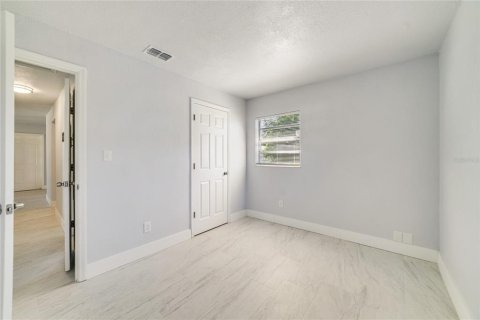 House in Orlando, Florida 3 bedrooms, 96.62 sq.m. № 1883923 - photo 14