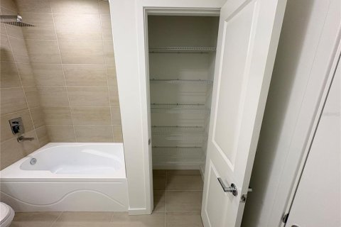 Copropriété à louer à Orlando, Floride: 2 chambres, 95.04 m2 № 2414896 - photo 19