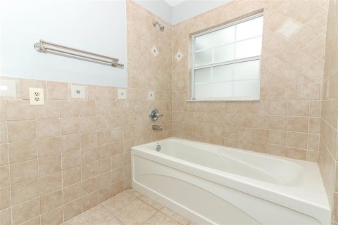 Casa en venta en Altamonte Springs, Florida, 4 dormitorios, 195.84 m2 № 1625448 - foto 25