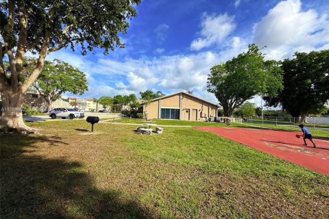 Condominio en venta en Margate, Florida, 2 dormitorios, 92.9 m2 № 2050953 - foto 24
