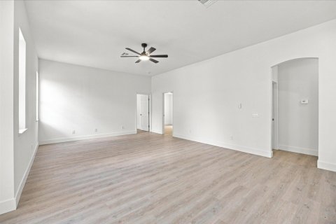 House in Port St. Lucie, Florida 5 bedrooms, 235.51 sq.m. № 2352727 - photo 14