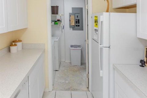 Condominio en venta en Weeki Wachee, Florida, 2 dormitorios, 99.41 m2 № 2151892 - foto 17