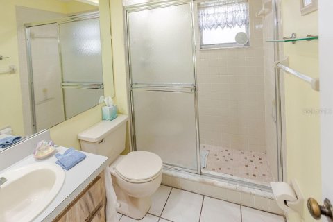 Condominio en venta en Weeki Wachee, Florida, 2 dormitorios, 99.41 m2 № 2151892 - foto 29
