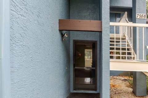 Condominio en venta en Weeki Wachee, Florida, 2 dormitorios, 99.41 m2 № 2151892 - foto 8