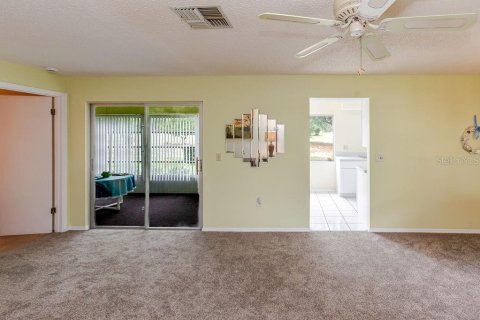 Condominio en venta en Weeki Wachee, Florida, 2 dormitorios, 99.41 m2 № 2151892 - foto 13