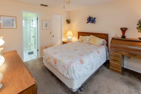 Condominio en venta en Weeki Wachee, Florida, 2 dormitorios, 99.41 m2 № 2151892 - foto 27