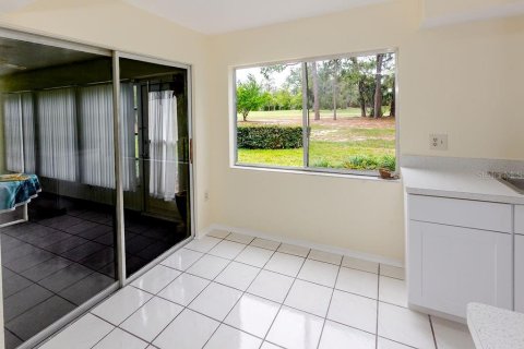 Condominio en venta en Weeki Wachee, Florida, 2 dormitorios, 99.41 m2 № 2151892 - foto 20