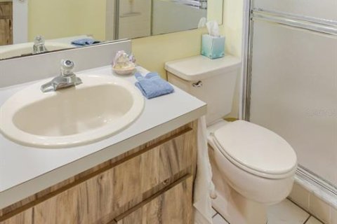Condominio en venta en Weeki Wachee, Florida, 2 dormitorios, 99.41 m2 № 2151892 - foto 30