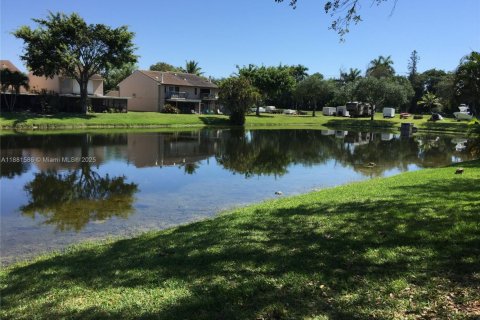 Touwnhouse à louer à Davie, Floride: 2 chambres, 112.97 m2 № 1925454 - photo 4