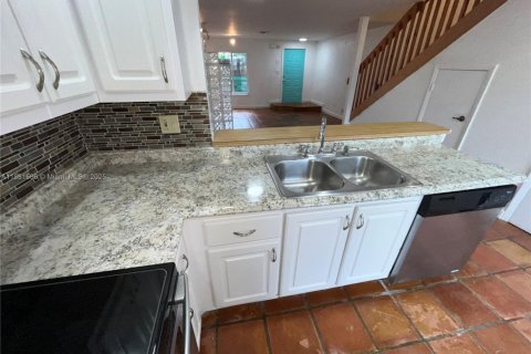 Townhouse in Davie, Florida 2 bedrooms, 112.97 sq.m. № 1925454 - photo 18