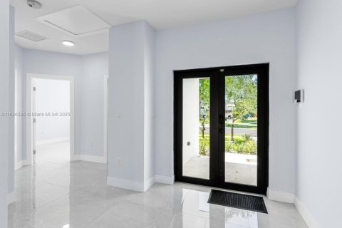 Casa en venta en Cutler Bay, Florida, 4 dormitorios, 194.63 m2 № 1936539 - foto 6