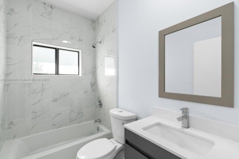 Casa en venta en Cutler Bay, Florida, 4 dormitorios, 194.63 m2 № 1936539 - foto 28