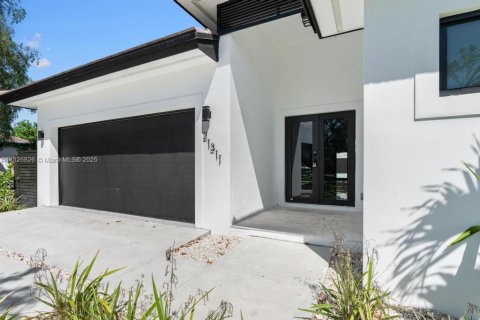 Casa en venta en Cutler Bay, Florida, 4 dormitorios, 194.63 m2 № 1936539 - foto 5