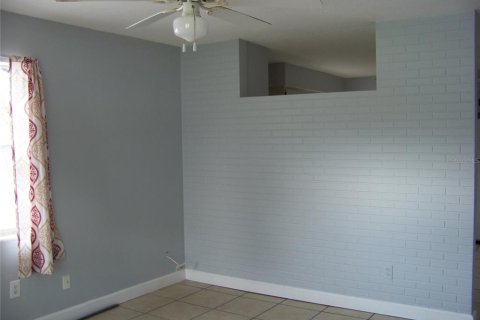 Commercial property in Clearwater, Florida 144.46 sq.m. № 1359332 - photo 2